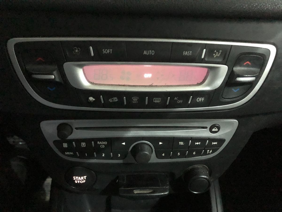 Renault Mégane 1.5DCI · Ano 2012 — image 27