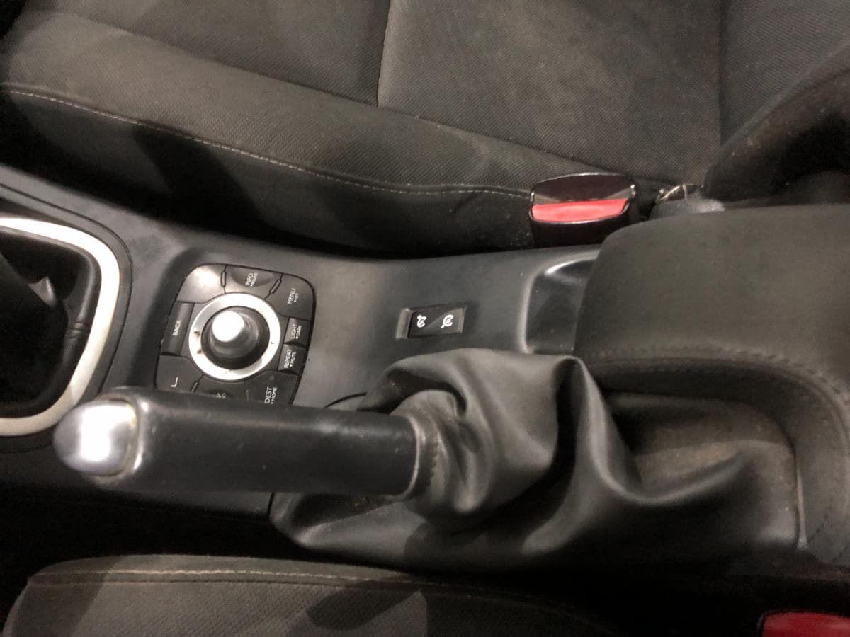 Renault Mégane 1.5DCI · Ano 2012 — image 31