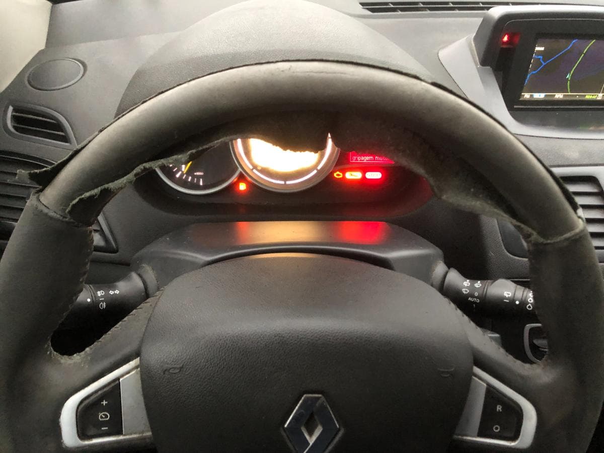 Renault Mégane 1.5DCI · Ano 2012 — image 37