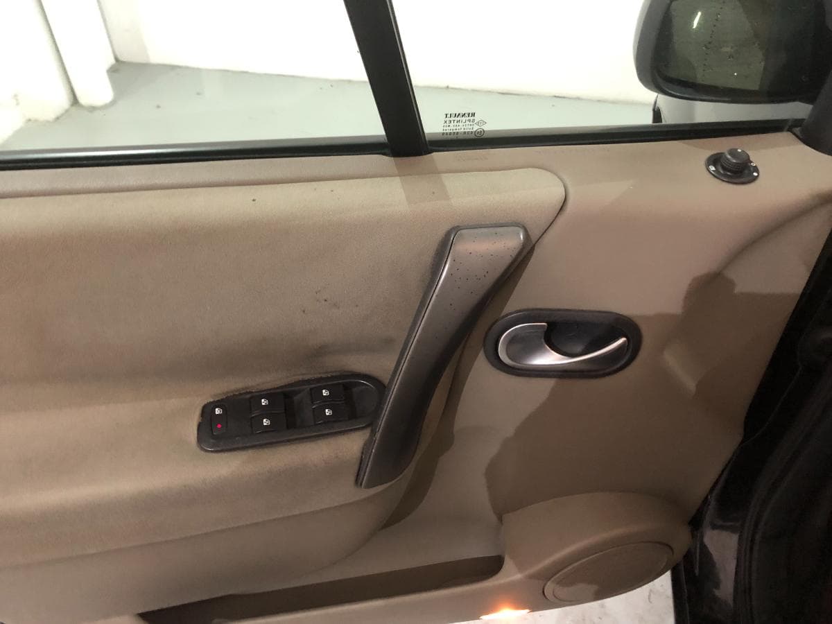 Renault Scénic 1.5DCI · Ano 2007 — image 18