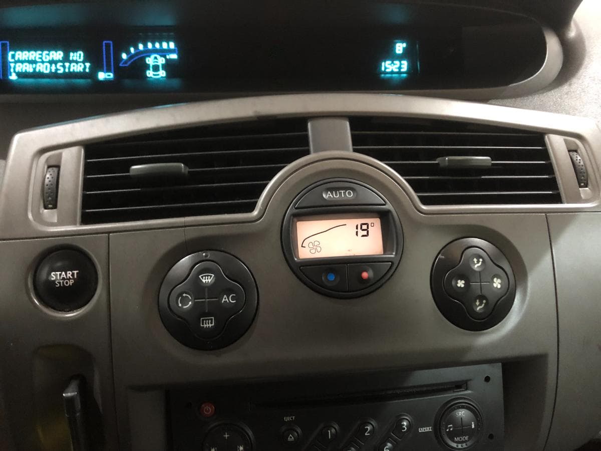 Renault Scénic 1.5DCI · Ano 2007 — image 27