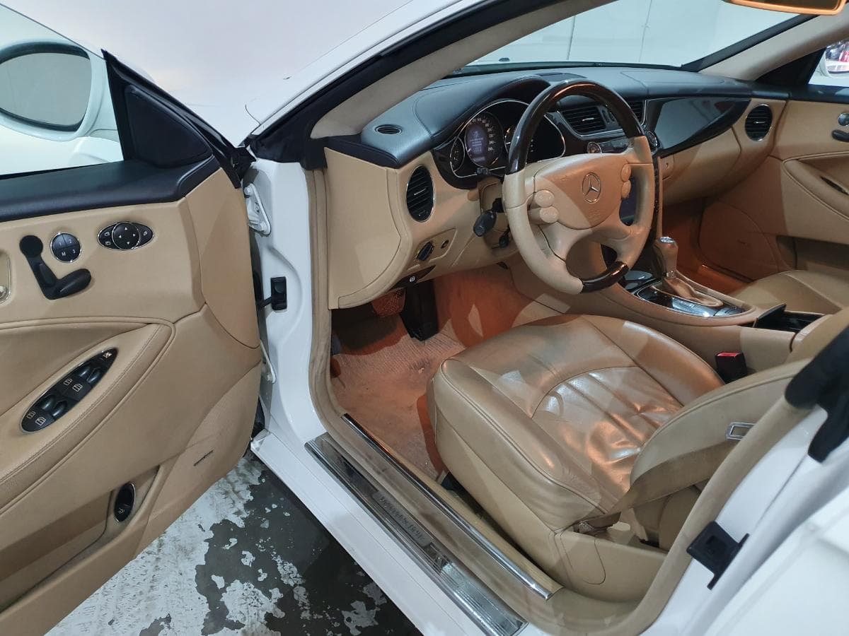 Mercedes-Benz 320 CDI · Ano 2005 — imagen 17