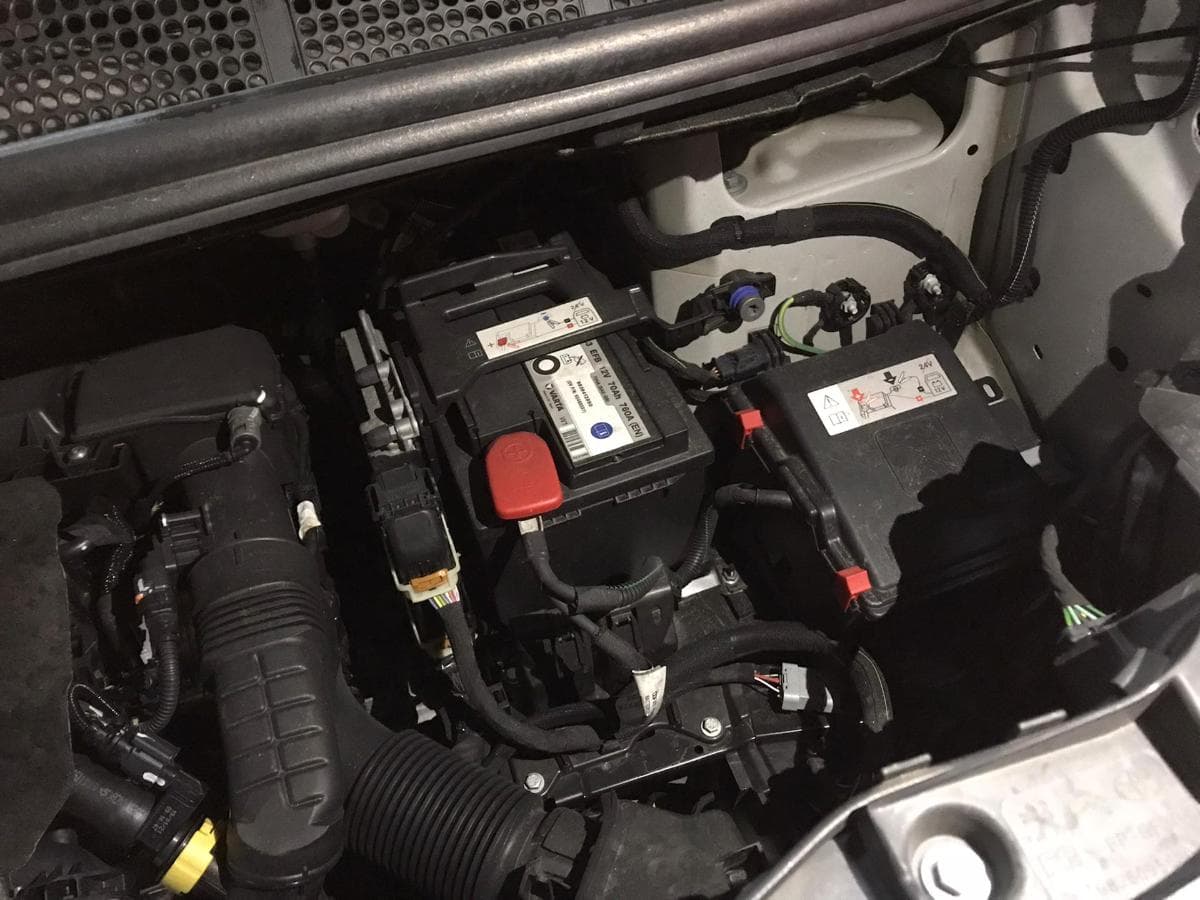 Opel Vivaro 1.5 CDTI · Ano 2021 — image 16