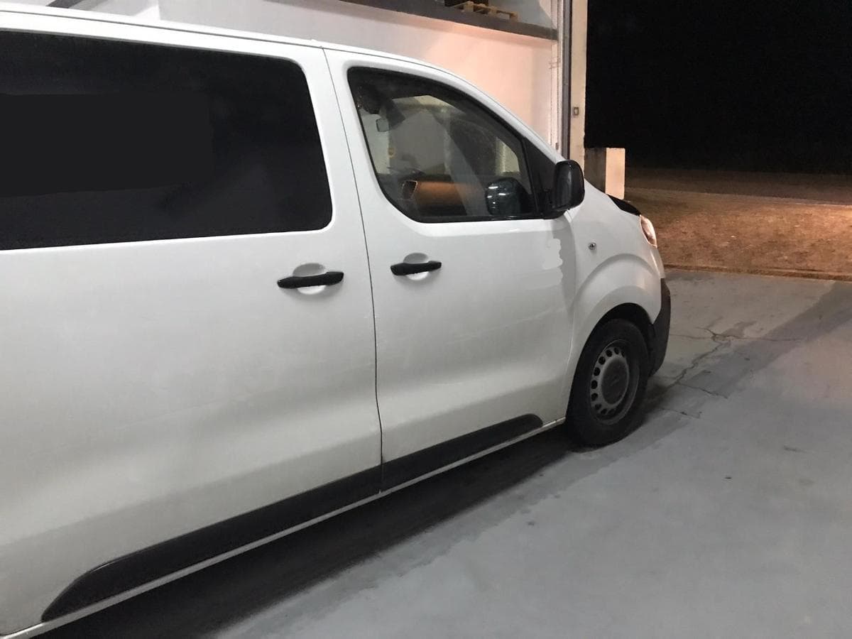 Opel Vivaro 1.5 CDTI · Ano 2021 — image 4