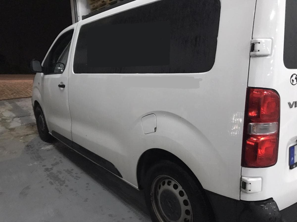 Opel Vivaro 1.5 CDTI · Ano 2021 — image 8