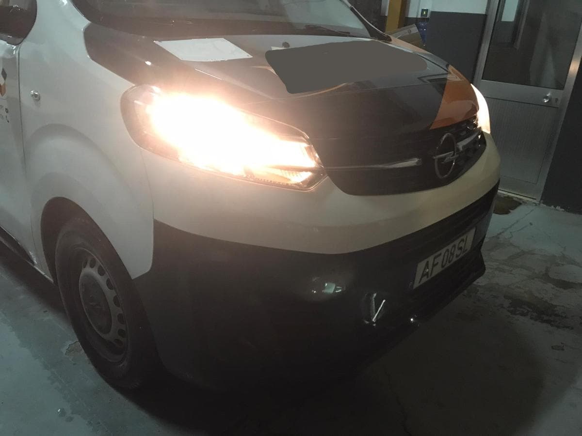 Opel Vivaro 1.5 CDTI · Ano 2021 — image 3