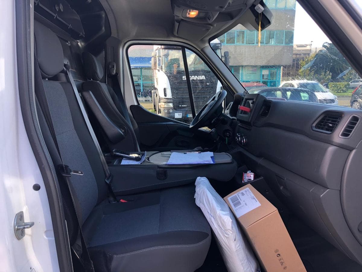 Renault Master 2.3 DCI · Ano 2021 — imagem 9
