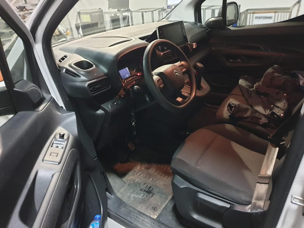 Citroën Berlingo Van 1.5 Blue Hdi · Ano 2021 — image 8
