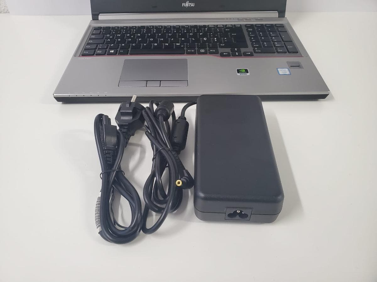 Portátil Workstation Fujitsu Celsius H770 — imagem 11