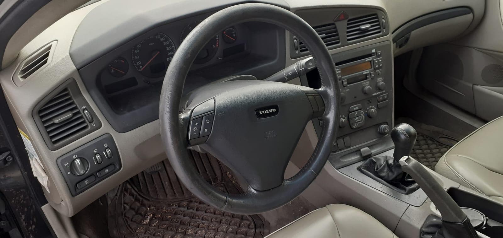 Volvo S60 2.4 D5 · Ano 2003 — imagen 13