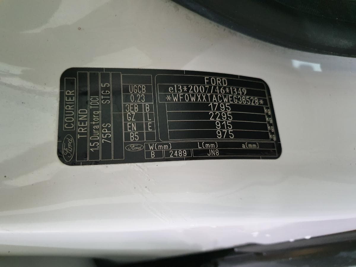 Ford Transit Courier 1.5 TDCI — imagem 10