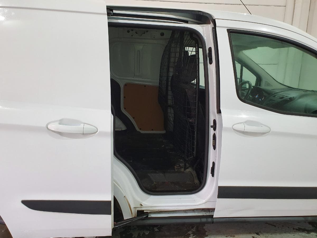 Ford Transit Courier 1.5 TDCI — imagem 7