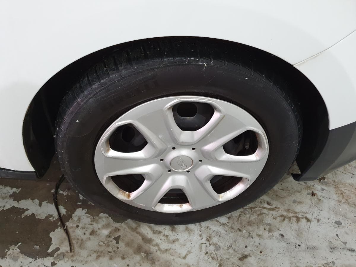 Ford Transit Courier 1.5 TDCI — imagem 18