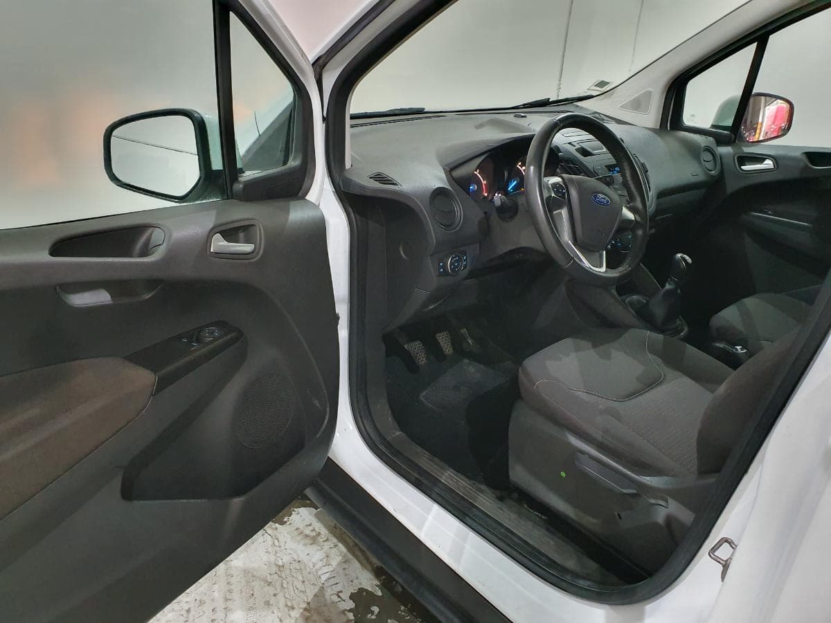 Ford Transit Courier 1.5 TDCI — imagem 20