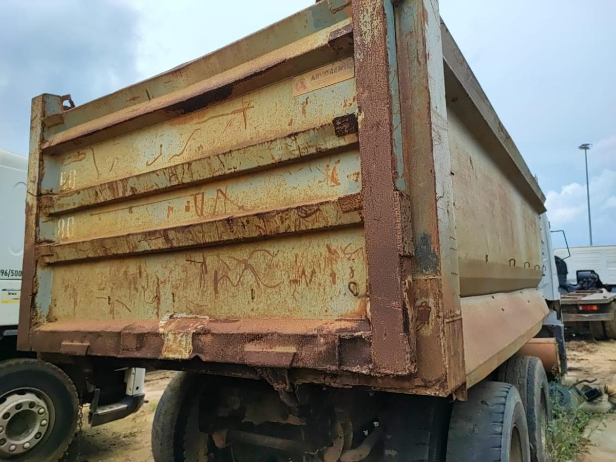 Camião Basculante 26 T (6X4) VOLVO FM 400 6x4 — imagen 3