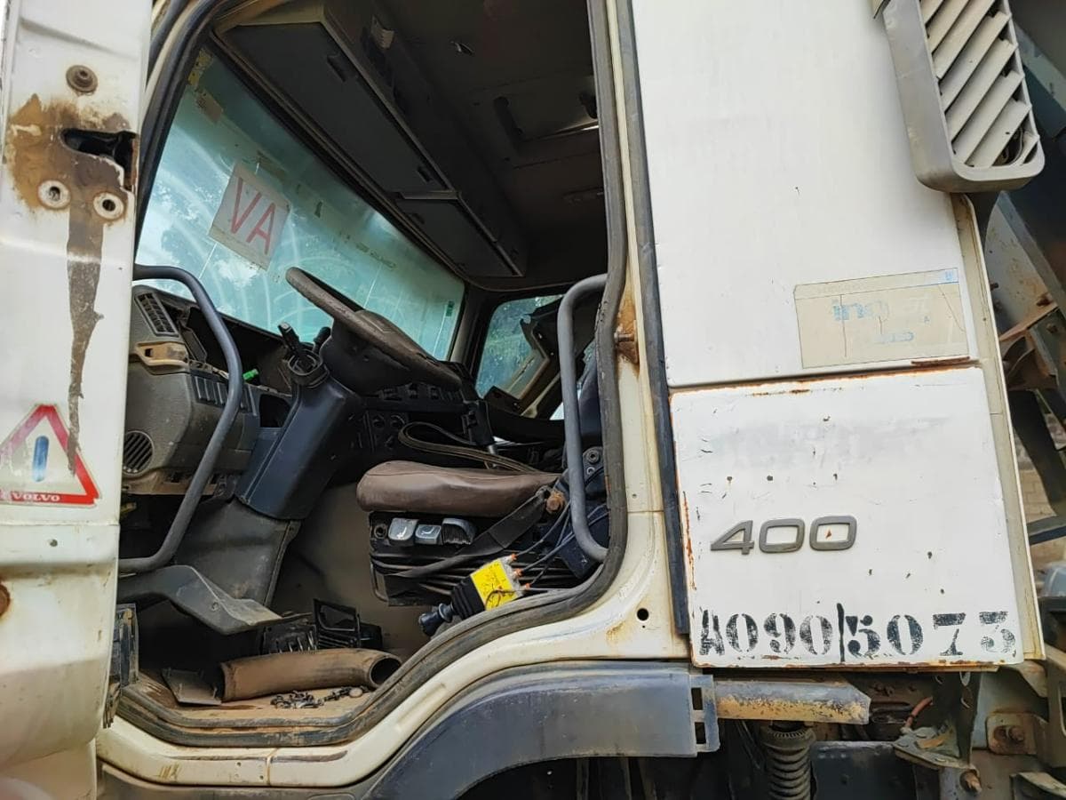 Camião Basculante 26 T (6X4) VOLVO FM 400 6x4 — imagen 5