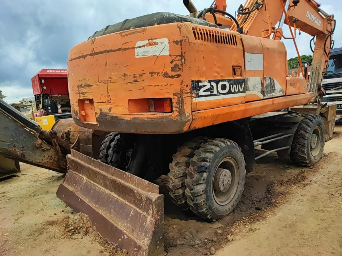 Escavadora DOOSAN S-210 W-V — image 3