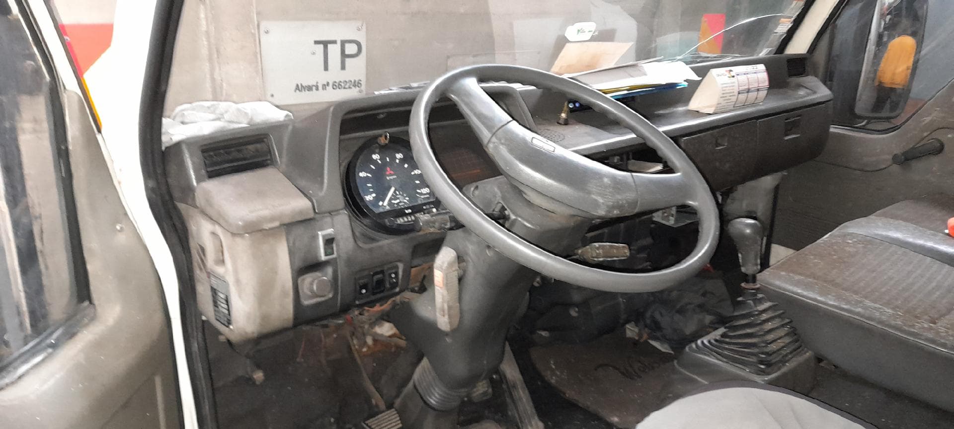 Mitsubishi Canter — image 7