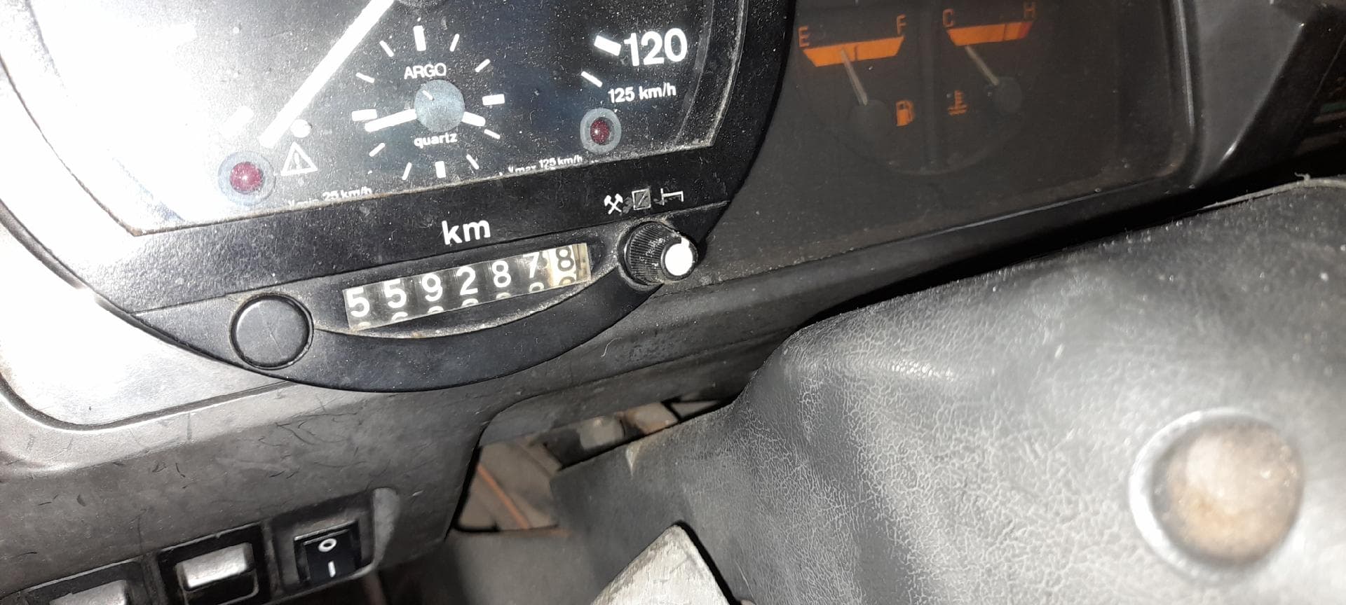 Mitsubishi Canter — image 8