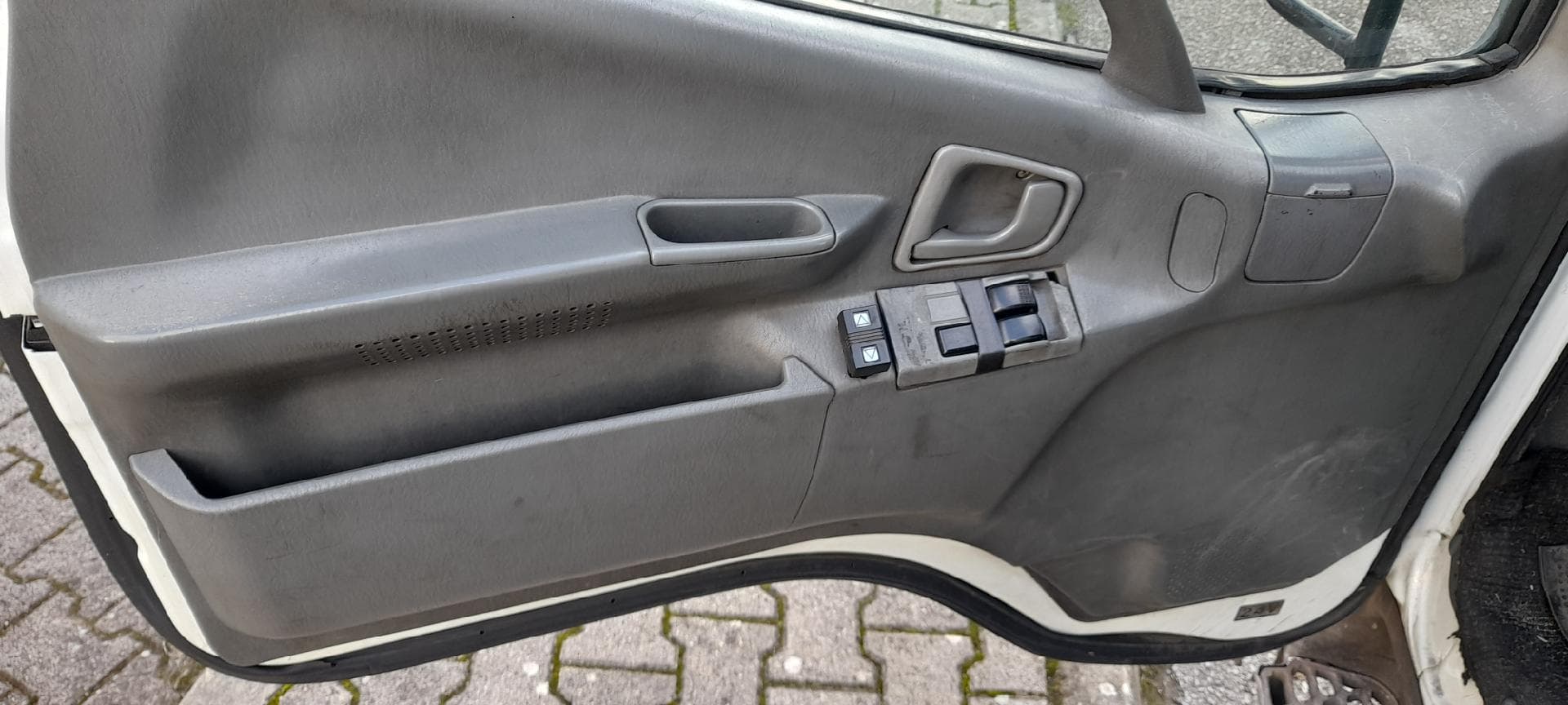 Mitsubishi Canter — imagem 9