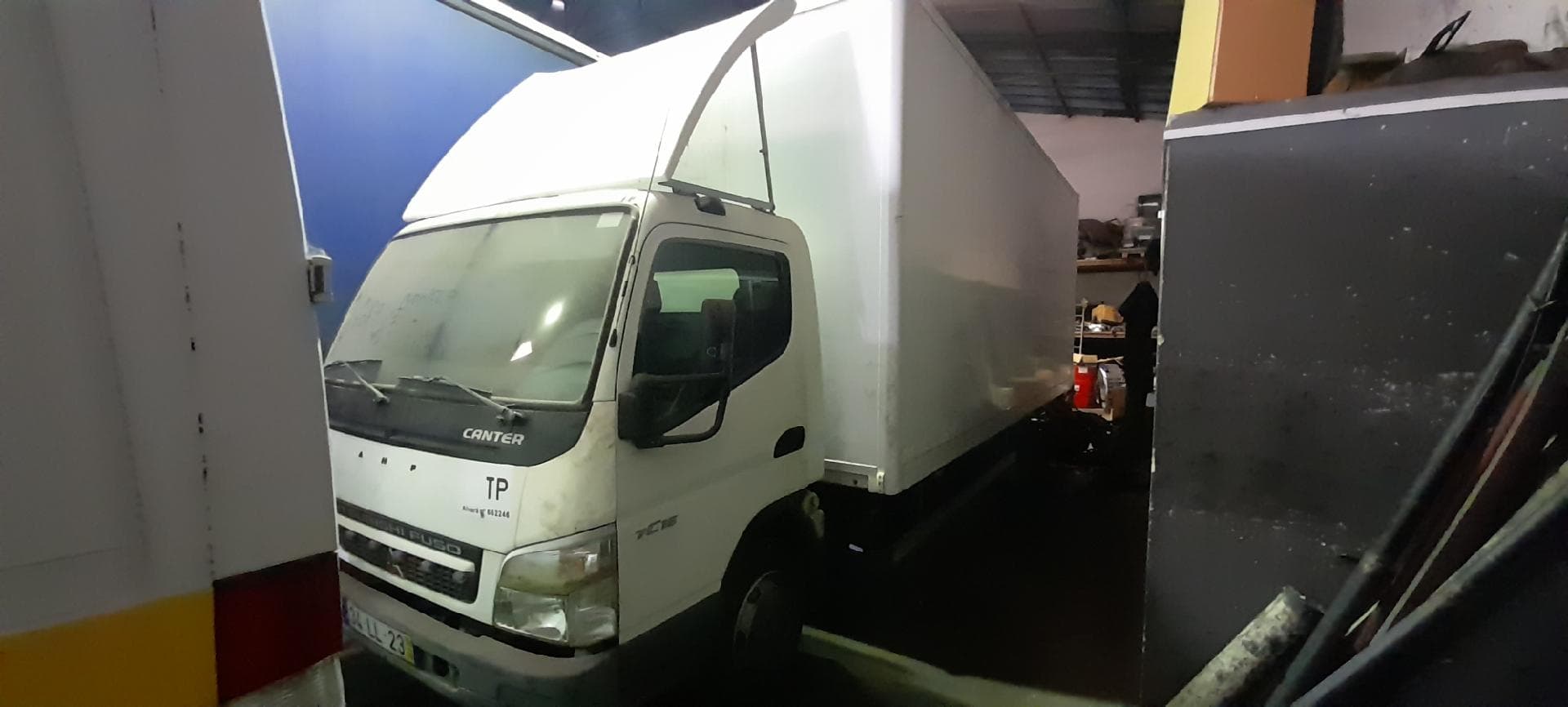 Mitsubishi Canter Fuso 7C15 — image 1