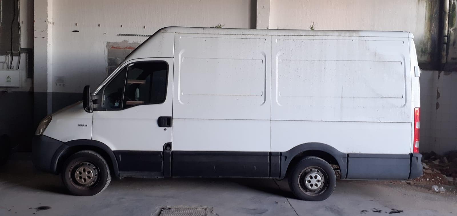 Iveco Daily 3551 TV · Ano 2010 — imagen 8