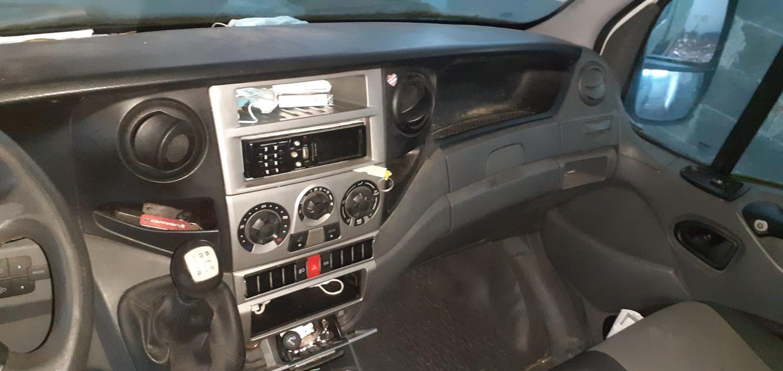 Iveco Daily 3551 TV · Ano 2010 — imagen 15