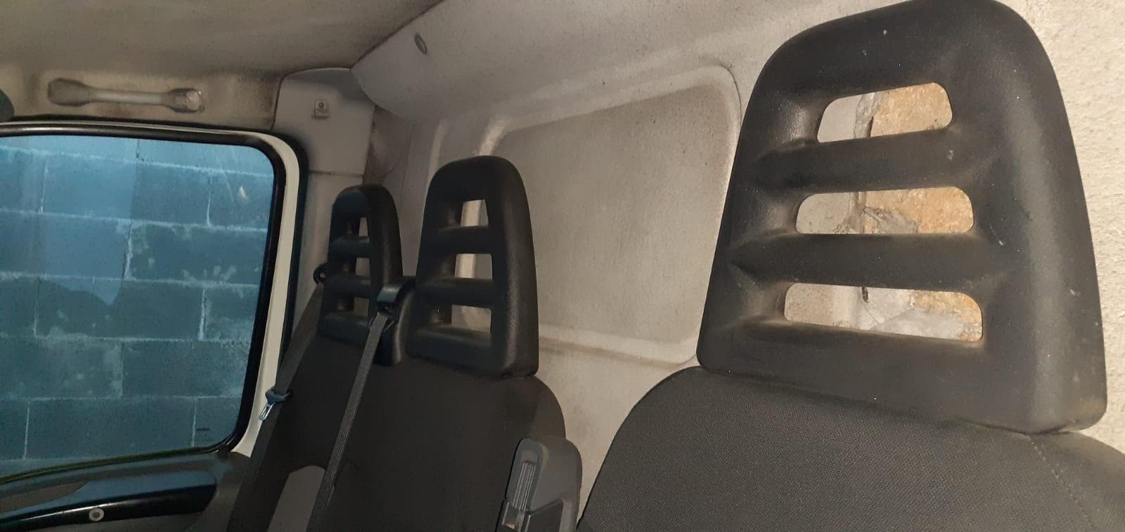 Iveco Daily 3551 TV · Ano 2010 — imagen 17
