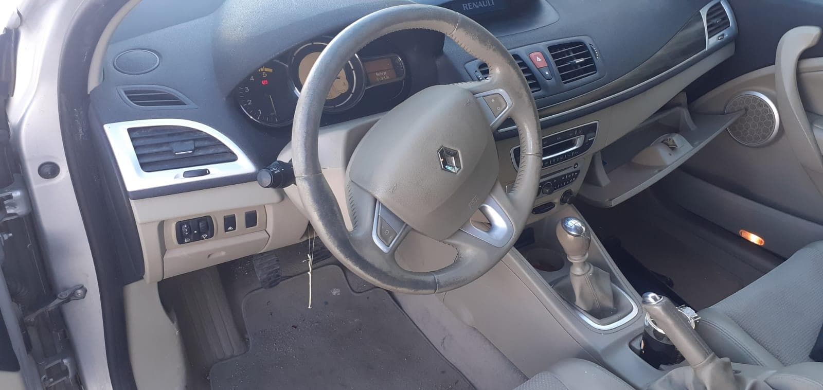 Renault Mégane 1.5DCI · Ano 2012 — image 13