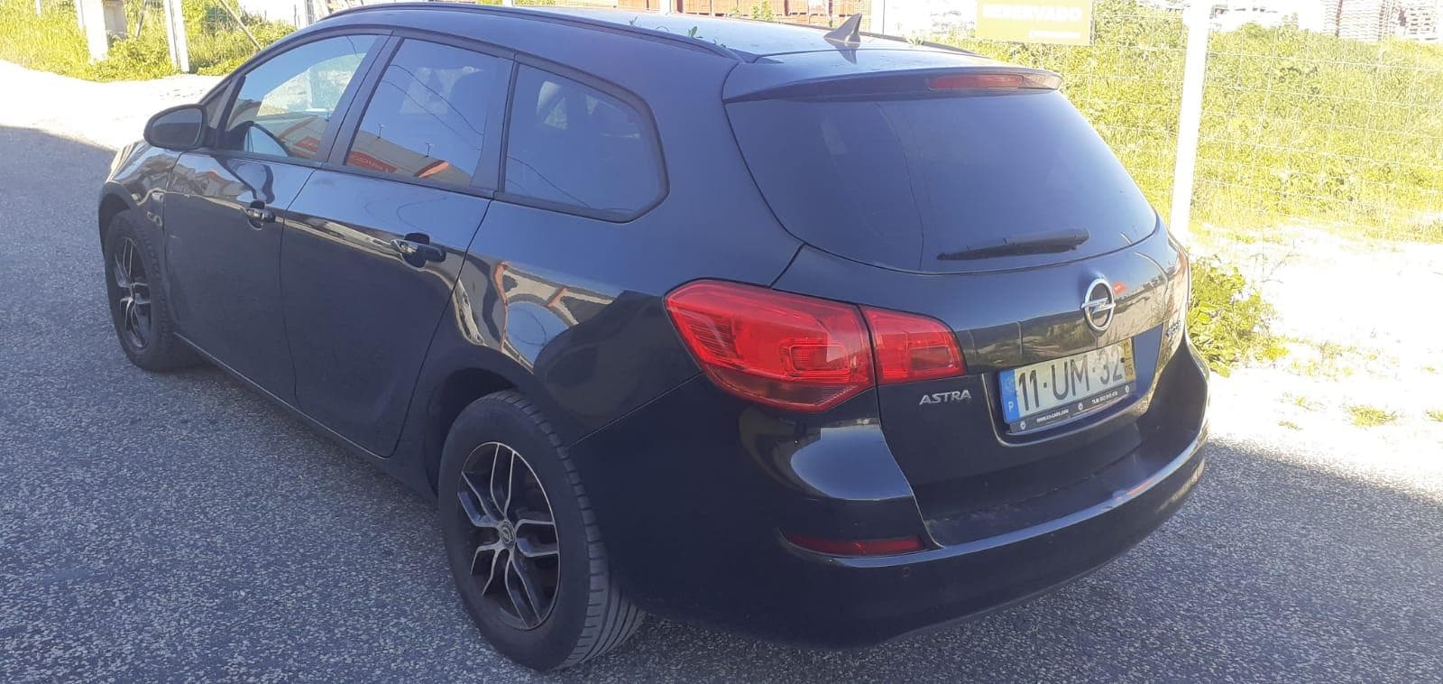 Opel Astra 1.7CDTI · Ano 2012 — imagen 4