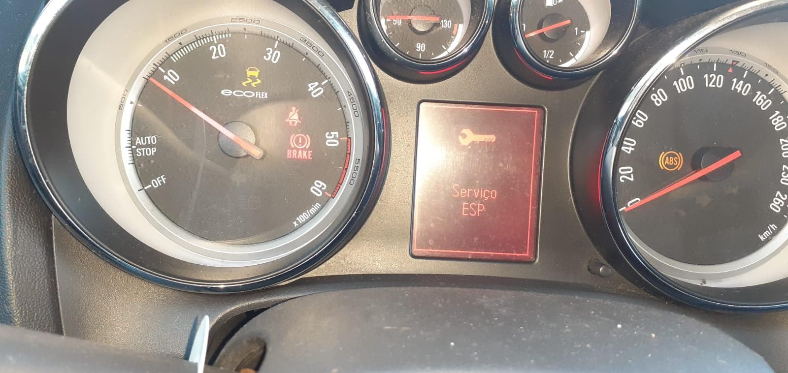 Opel Astra 1.7CDTI · Ano 2012 — imagen 15