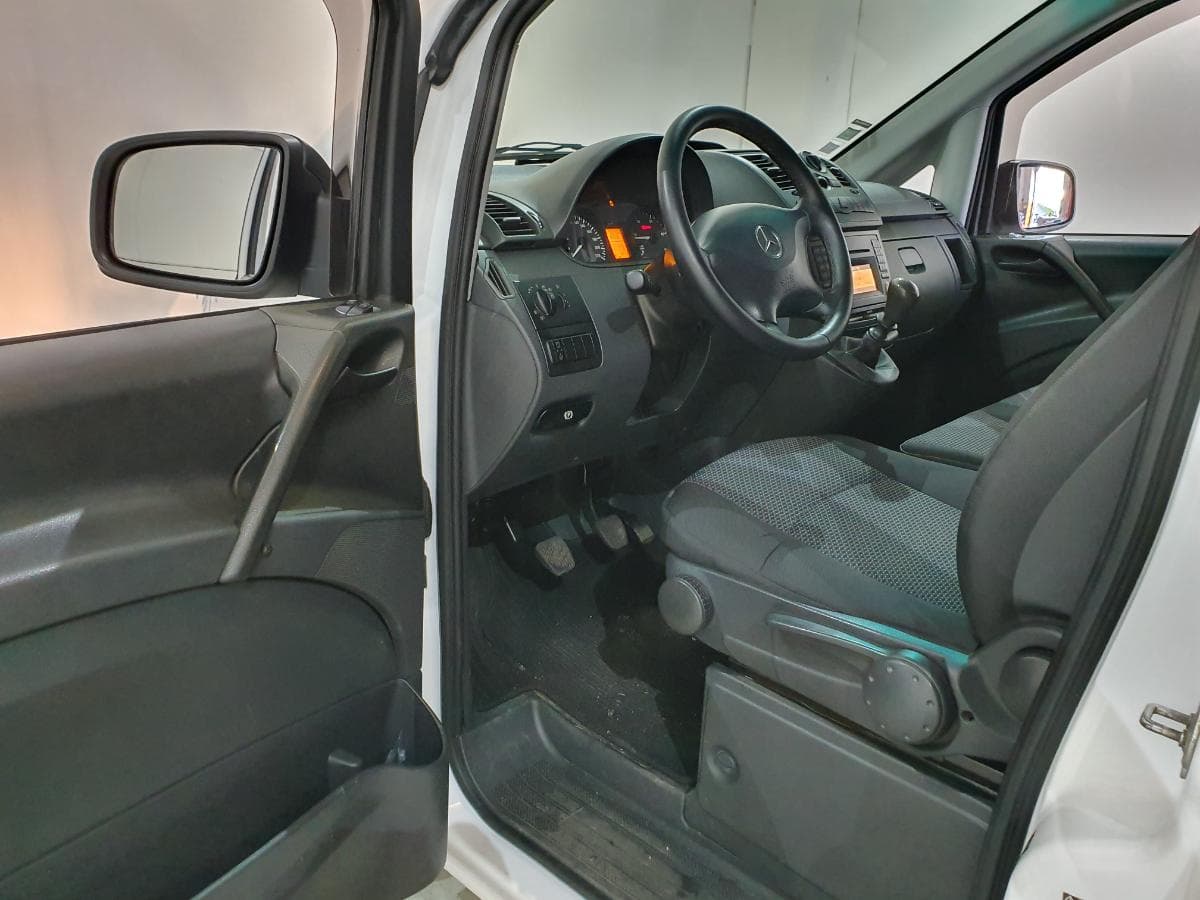 Mercedes-Benz Vito 2.2 CDI · Ano 2011 — imagen 19