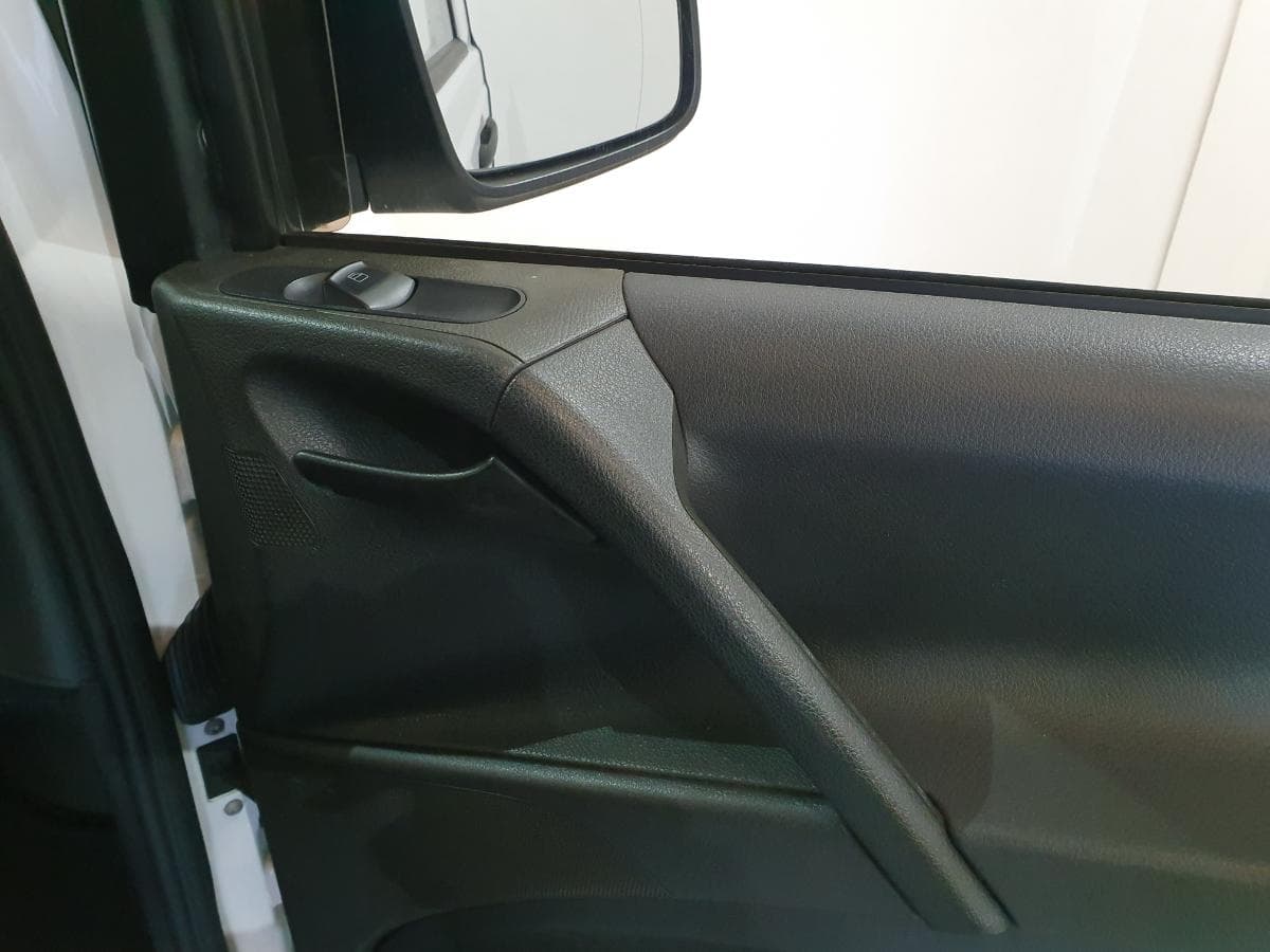 Mercedes-Benz Vito 2.2 CDI · Ano 2011 — imagen 20
