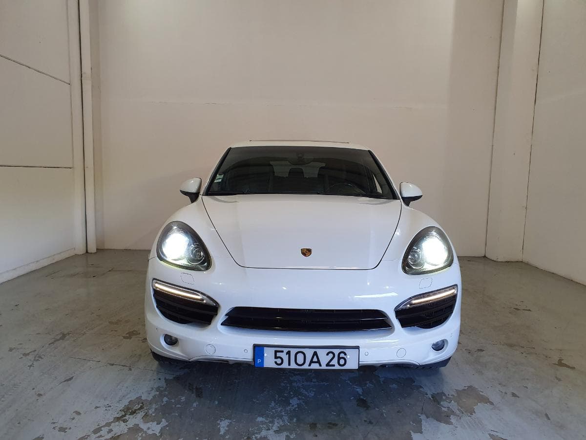 Porsche Cayenne 3.0D · Ano 2013 — imagem 2