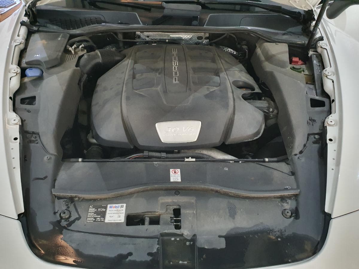 Porsche Cayenne 3.0D · Ano 2013 — imagem 12