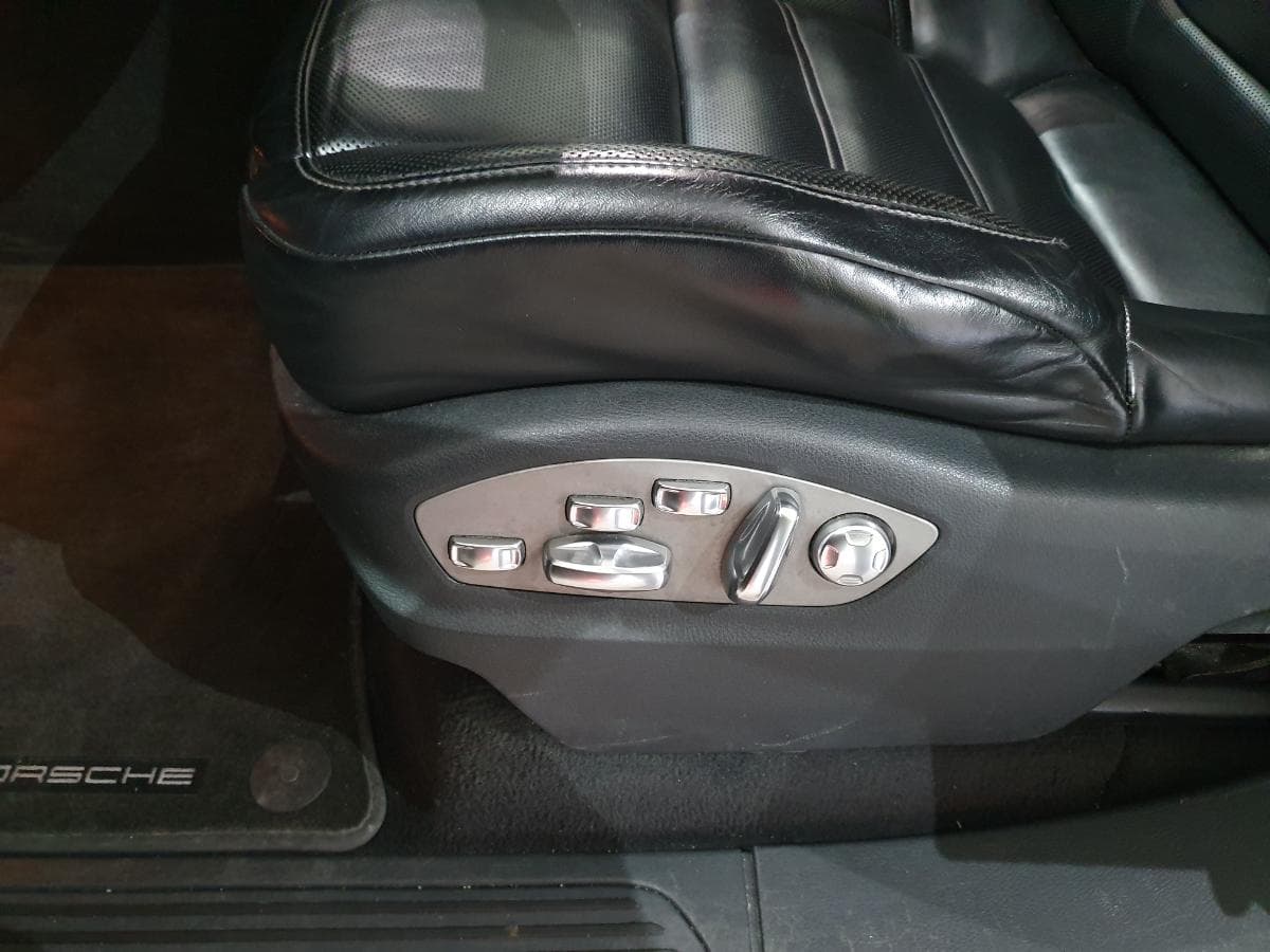 Porsche Cayenne 3.0D · Ano 2013 — imagem 23