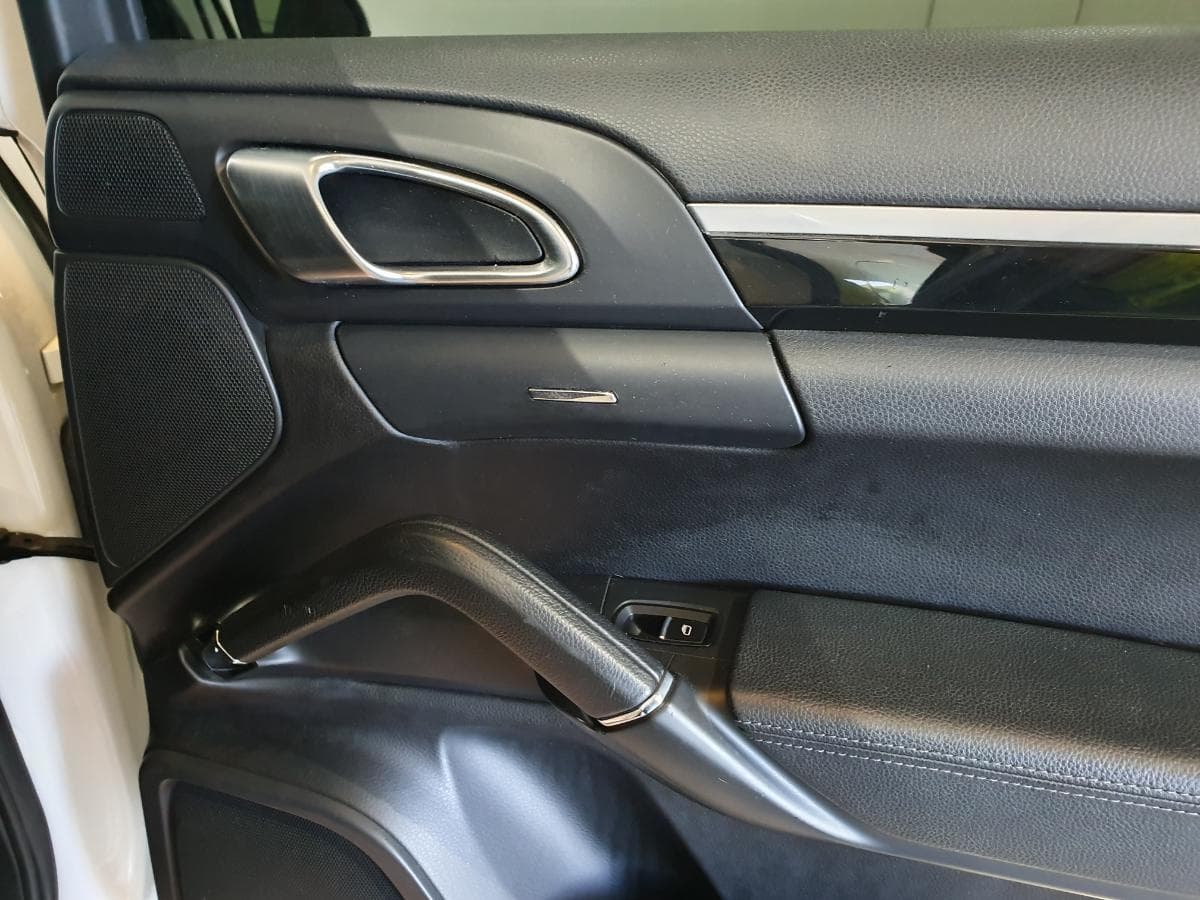 Porsche Cayenne 3.0D · Ano 2013 — imagem 25