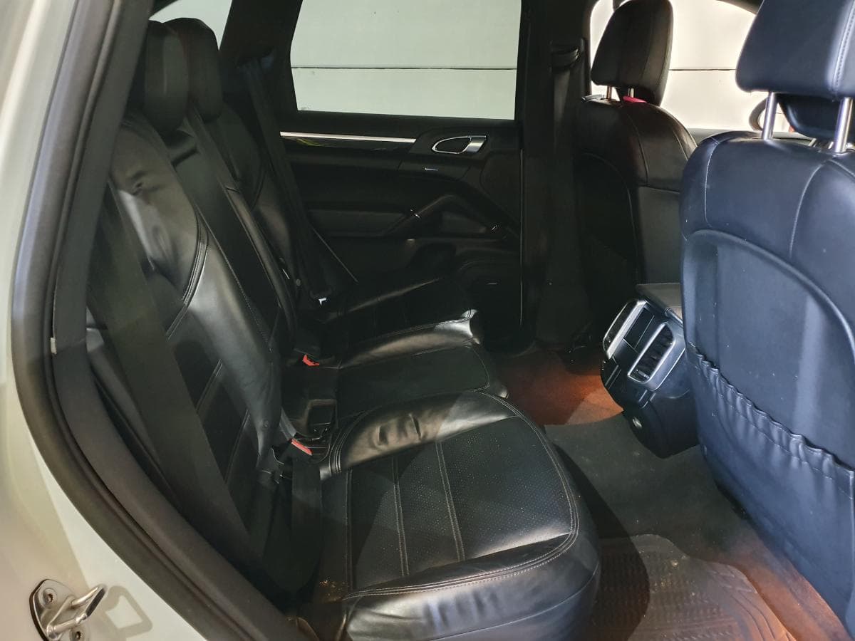 Porsche Cayenne 3.0D · Ano 2013 — imagem 26