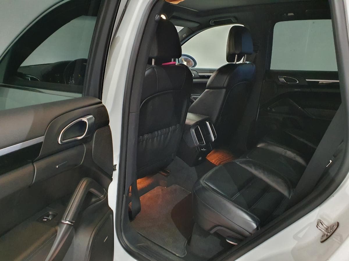 Porsche Cayenne 3.0D · Ano 2013 — imagem 35