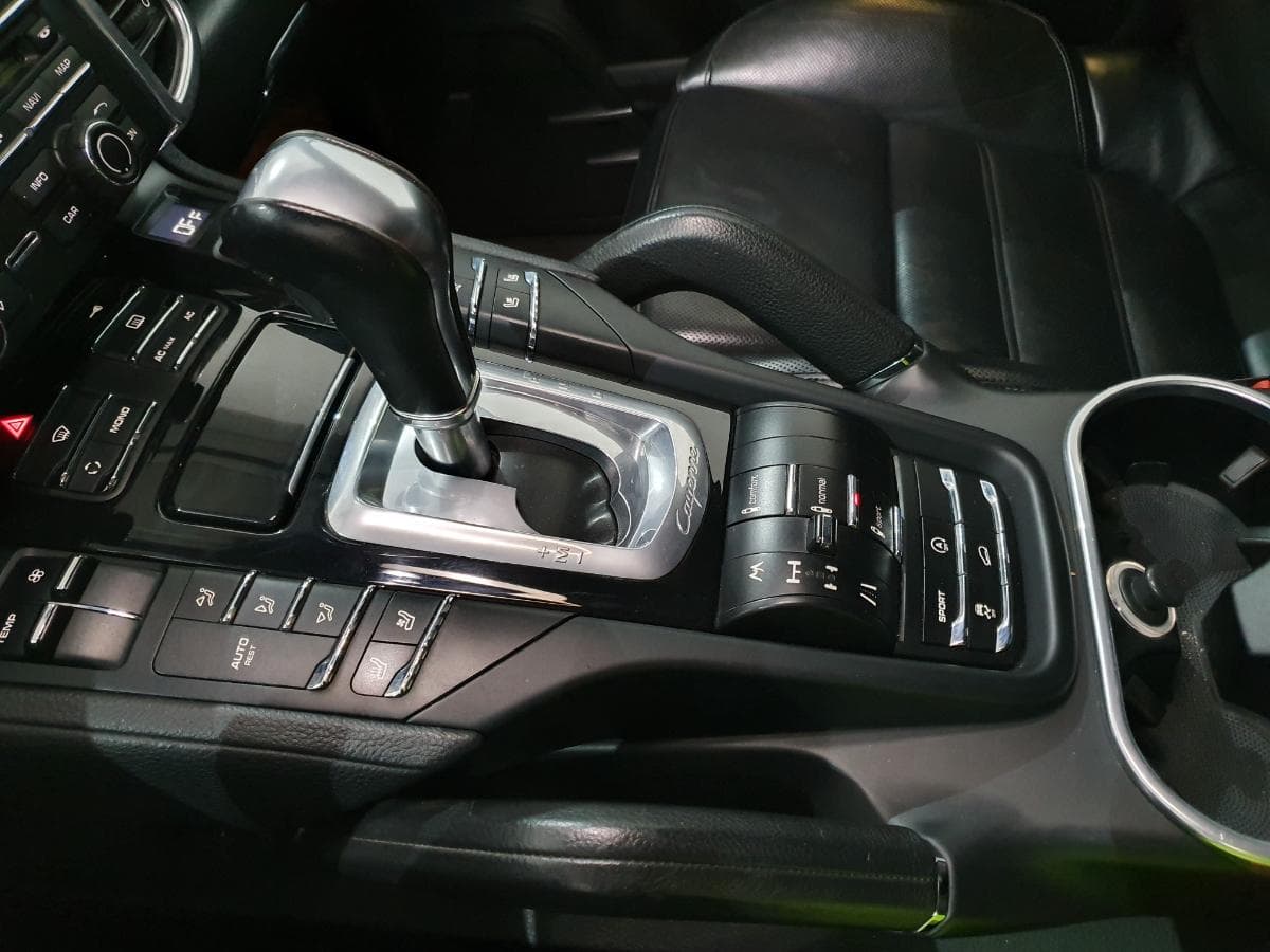 Porsche Cayenne 3.0D · Ano 2013 — imagem 39