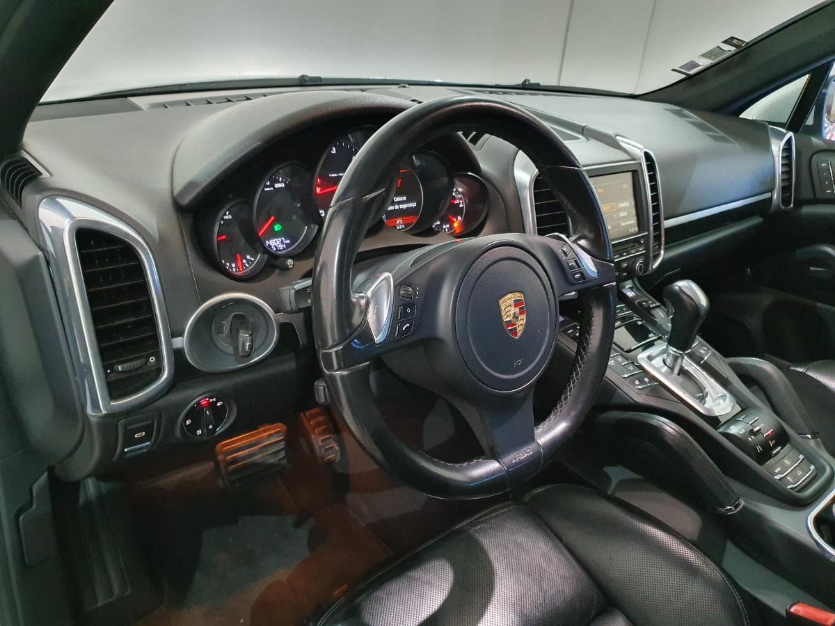 Porsche Cayenne 3.0D · Ano 2013 — imagem 41