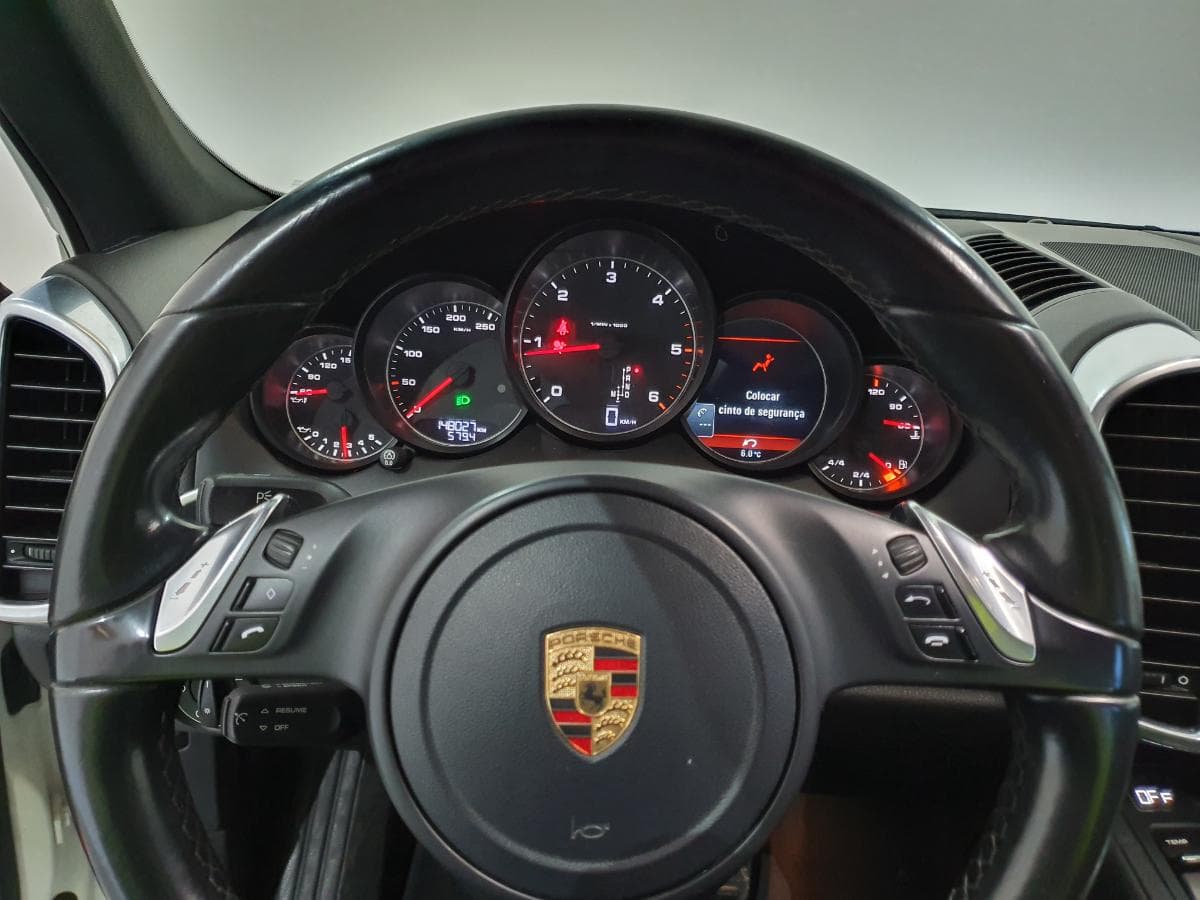 Porsche Cayenne 3.0D · Ano 2013 — imagem 45