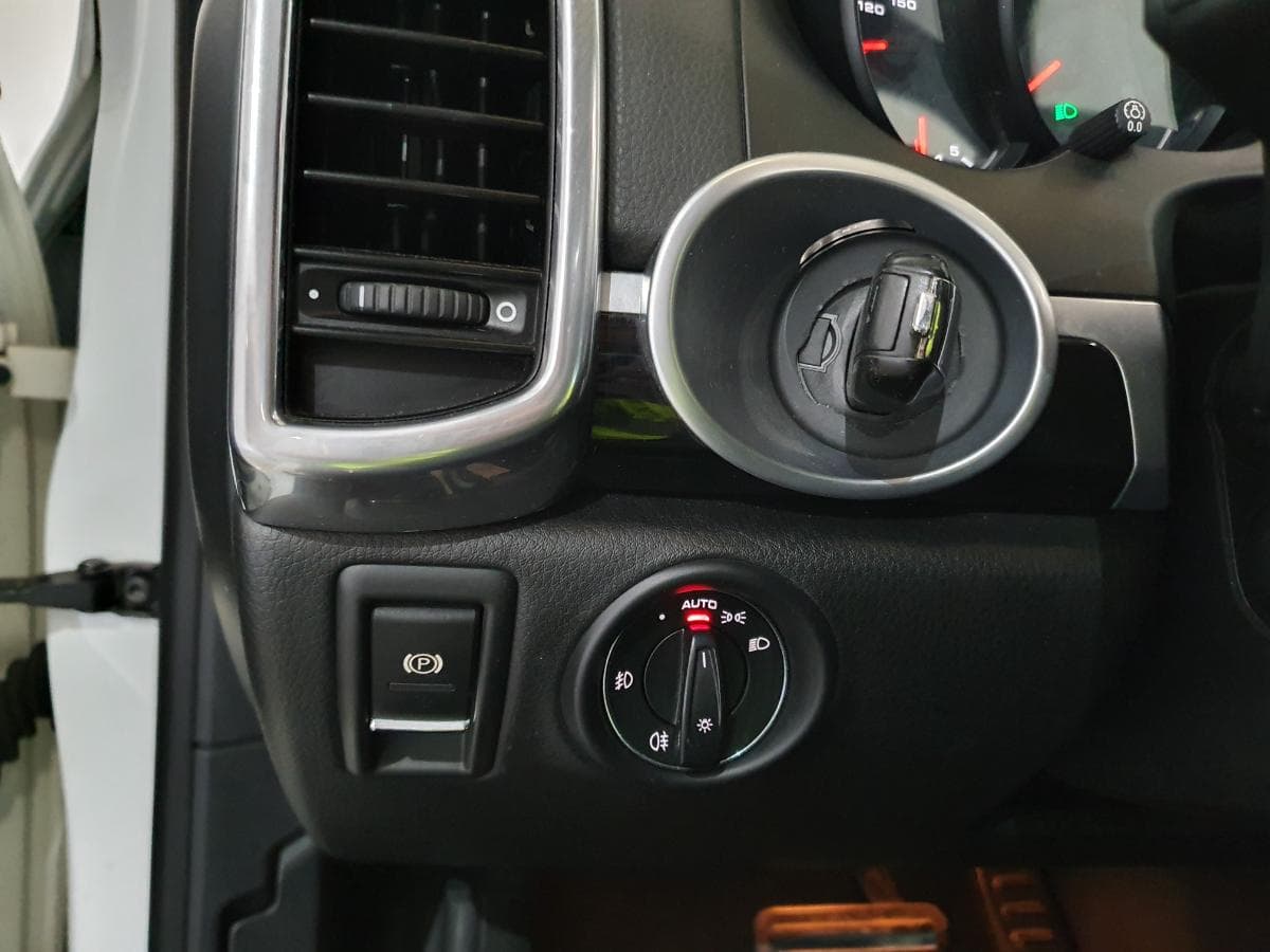 Porsche Cayenne 3.0D · Ano 2013 — imagem 49