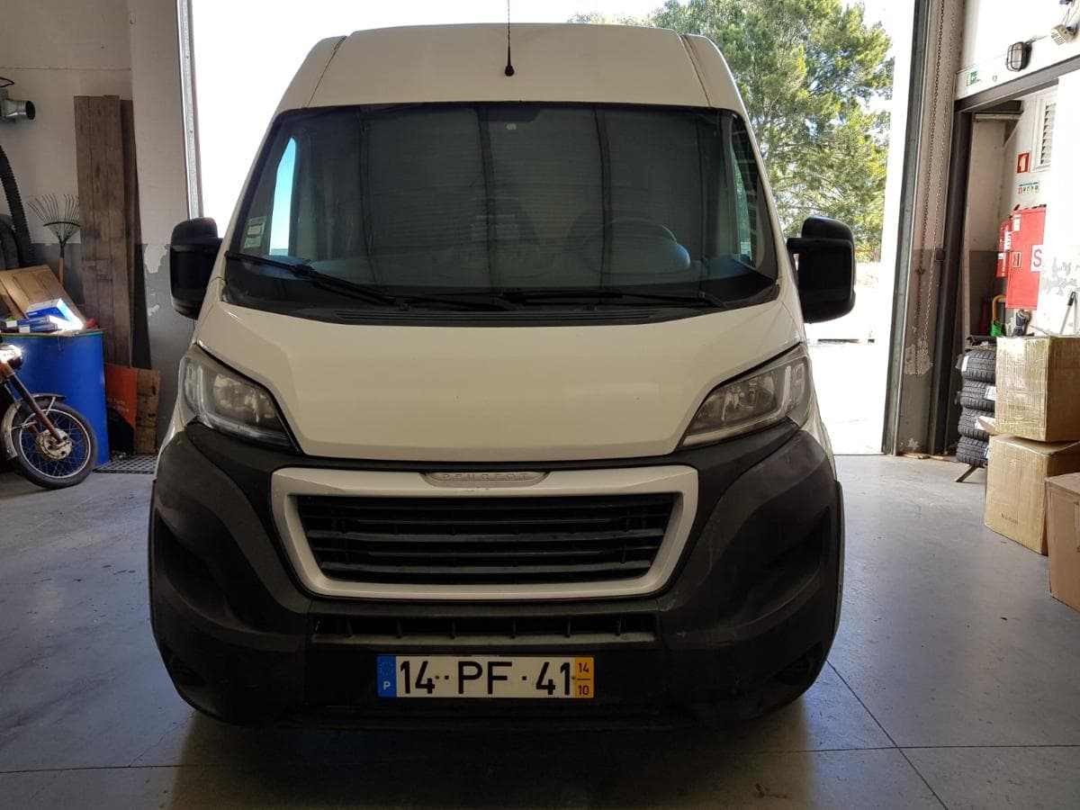 Peugeot Boxer Van (250) 2.2 HDI · Ano 2014 — imagem 3