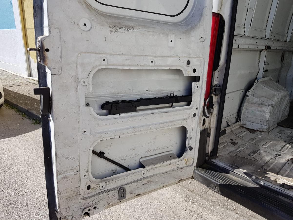 Peugeot Boxer Van (250) 2.2 HDI · Ano 2014 — imagem 17