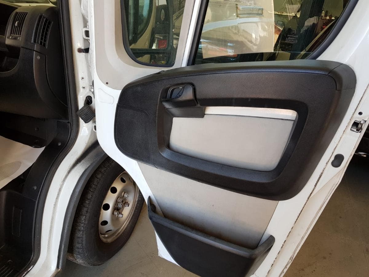 Peugeot Boxer Van (250) 2.2 HDI · Ano 2014 — imagem 21
