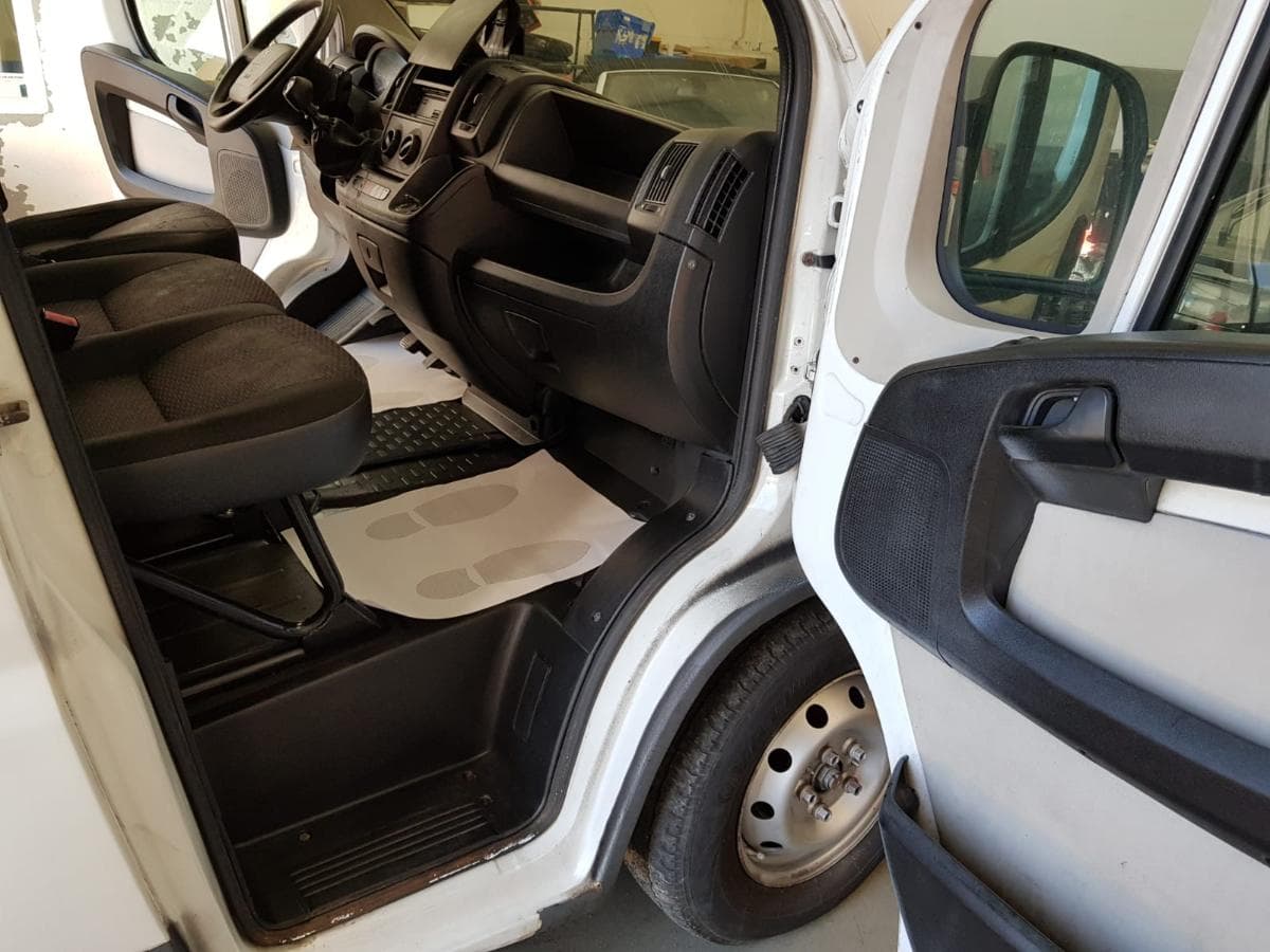 Peugeot Boxer Van (250) 2.2 HDI · Ano 2014 — imagem 26