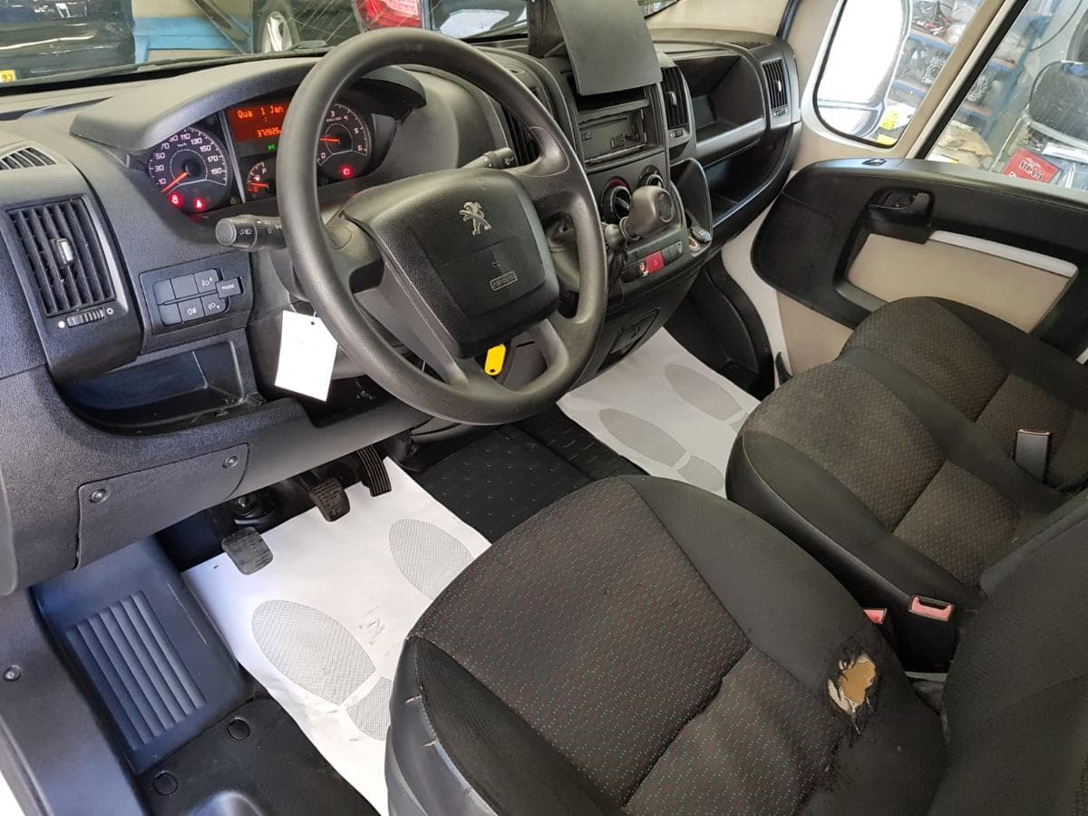 Peugeot Boxer Van (250) 2.2 HDI · Ano 2014 — imagem 28