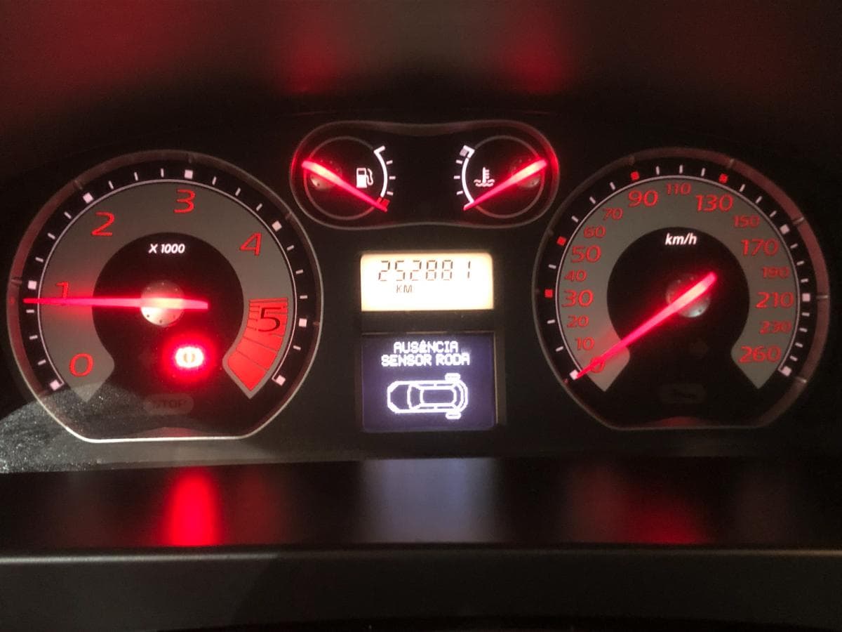 Renault Laguna 2.0 DCI · Ano 2007 — imagen 39