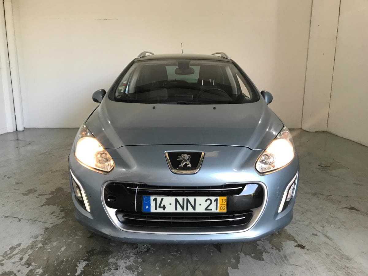 Peugeot 308 1.6 HDI · Ano 2013 — imagem 3
